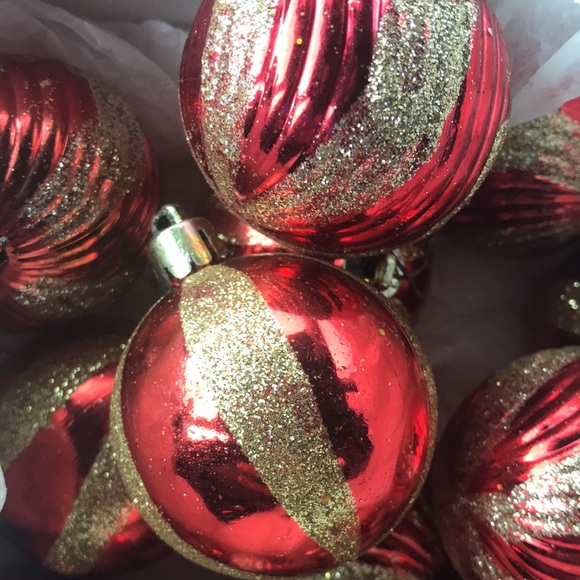 Gold & Red Christmas Ornaments - Set of 16 - Picture 2 of 8